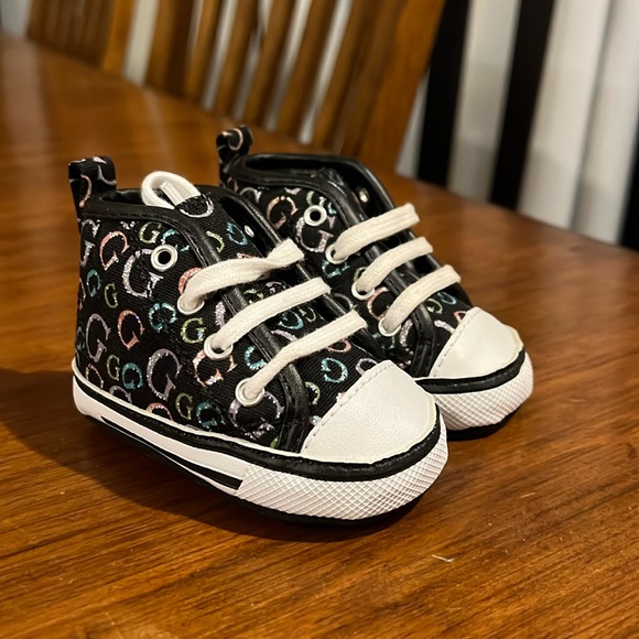 Guess Tyler Baby Infant Crib Shoes Sneakers Size 0 - Birth - 3 weeks new - Picture 1 of 12
